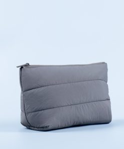 Alternative view of Essential Pouch